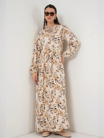 Bigdart Dress in Beige