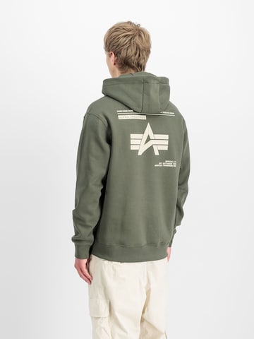 Sweat-shirt 'Label' ALPHA INDUSTRIES en vert