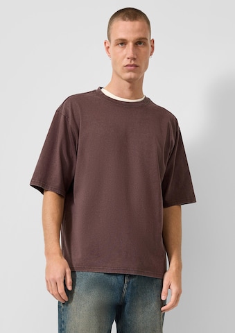 T-Shirt QS en marron : devant