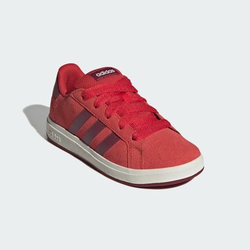 Baskets 'Grand Court 00s' ADIDAS SPORTSWEAR en rouge