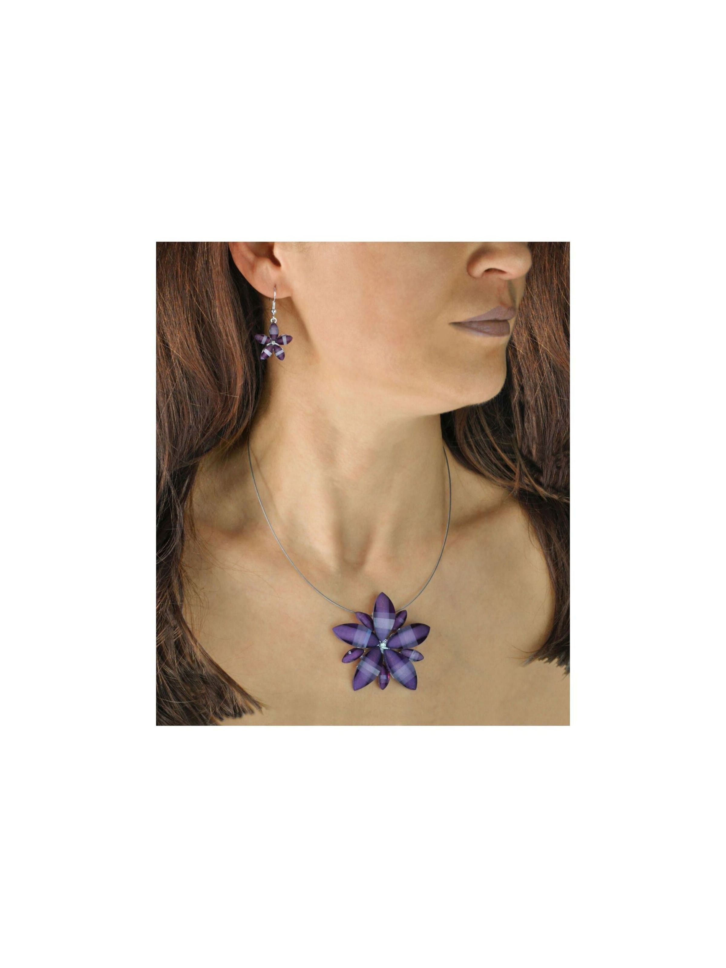 Steuer Jewelry Set in Purple