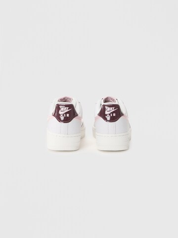 Baskets basses 'AIR FORCE 1 '07' Nike Sportswear en blanc