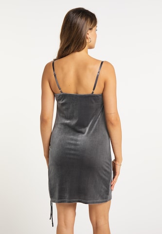 faina Cocktail Dress in Grey