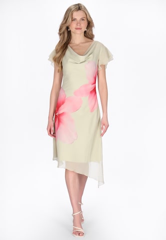 Usha - Vestido en beige