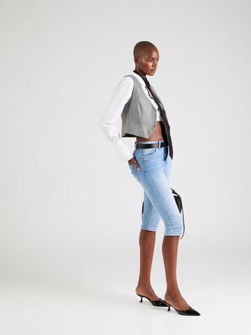 ZABAIONE Slimfit Shorts 'Ru44bina' in Blau