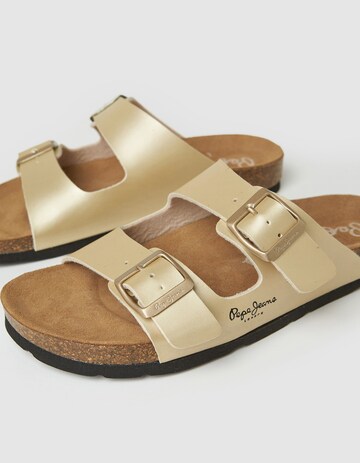 Pepe Jeans Mules 'Oban Claic' in Gold