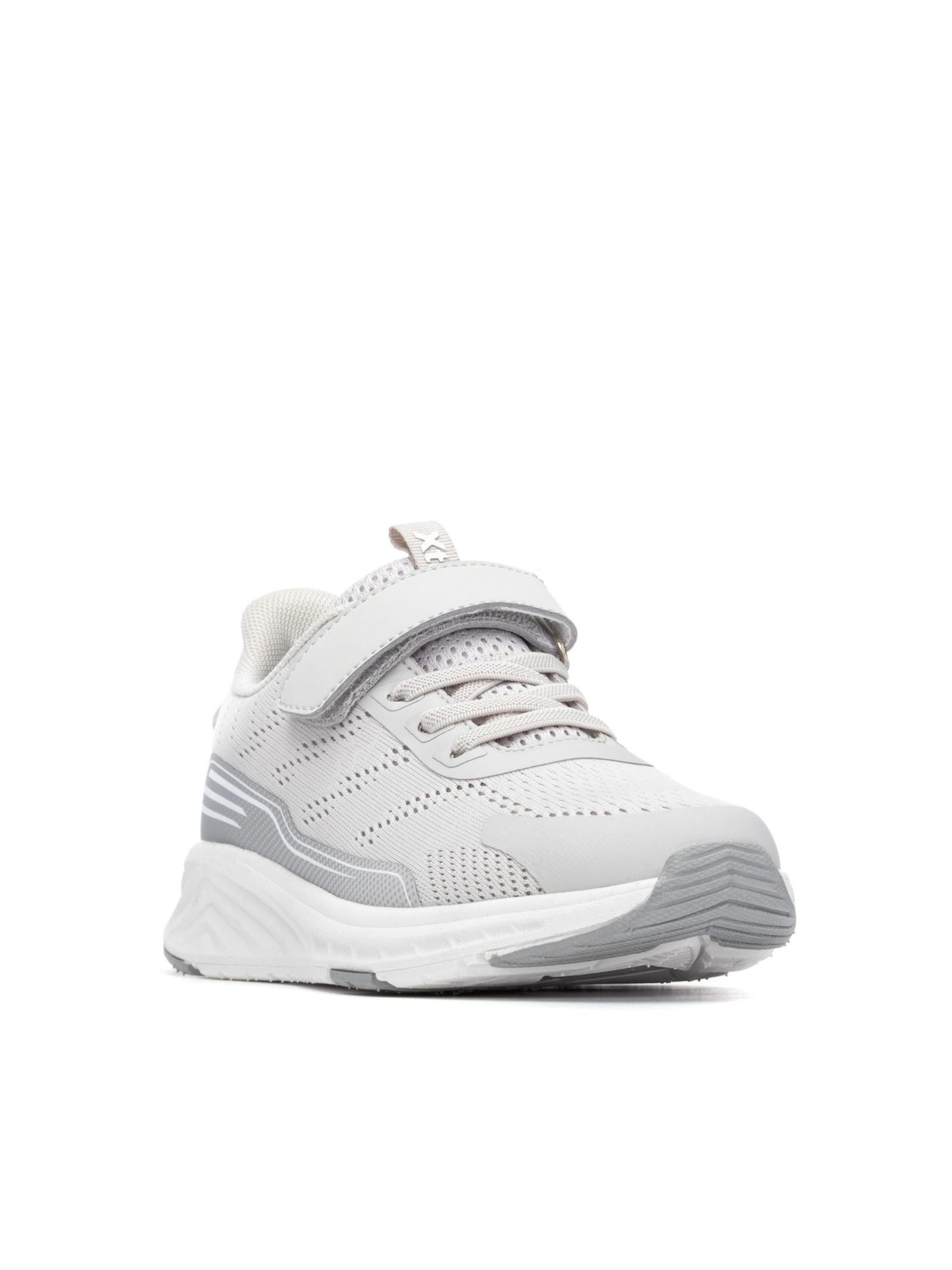 Xti Sneakers in Grey: front