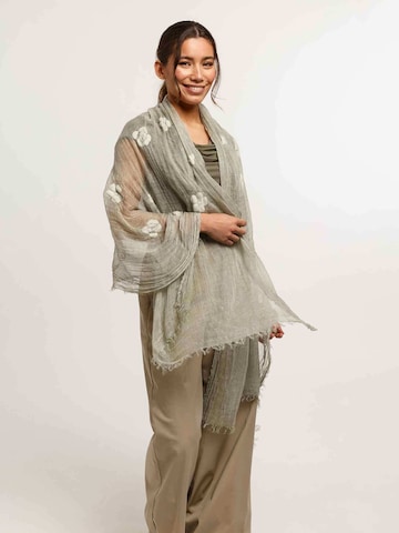 FRAAS Oversizeschal in Grau: Vorderseite