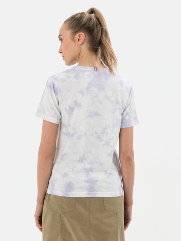 CAMEL ACTIVE Kurzarm T-Shirt mit Batikmuster aus Organic Cotton in Lila