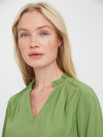 VERO MODA - Blusa 'Bell' en verde
