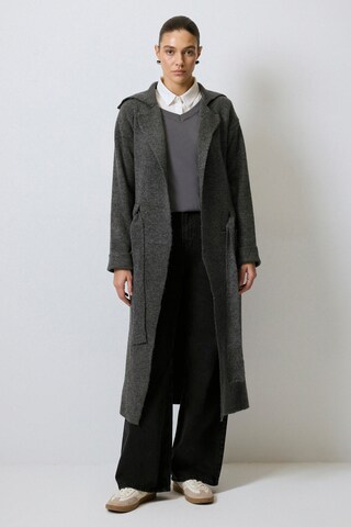 Touche Prive Strickjacke in Grau