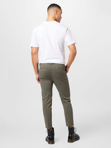 DRYKORN Tapered Pleat-Front Pants 'CHASY' in Green