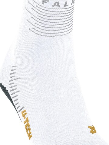 FALKE Athletic Socks 'RU True Motion' in White