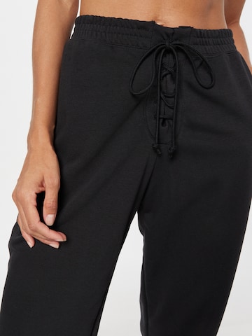 Nike Sportswear Zúžený Kalhoty 'Circa 50' – černá