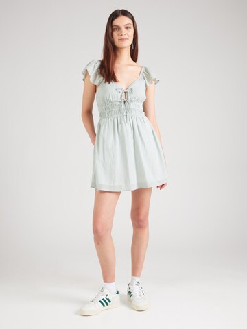 Rochie de la HOLLISTER pe verde: față
