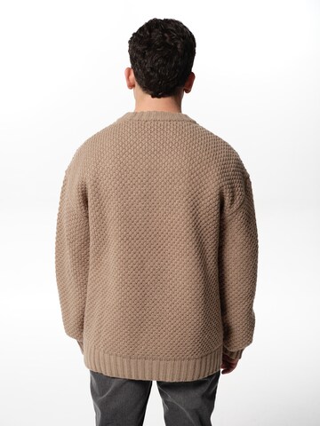 Pullover 'Philipp' di ABOUT YOU x Jaime Lorente in beige