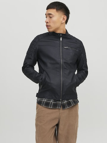 JACK & JONES - Ajuste regular Chaqueta de entretiempo 'JCORocky' en negro: frente