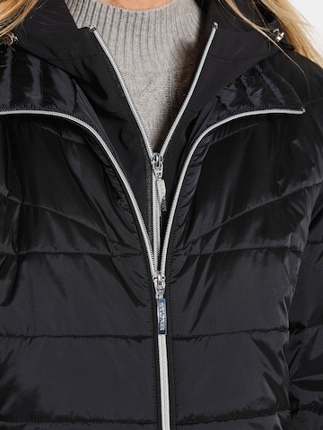 Goldner Between-seasons coat in Black