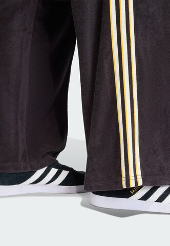 Loosefit Pantaloni 'Firebird' di ADIDAS ORIGINALS in nero