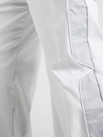 Nike Sportswear Loose fit Trousers in White