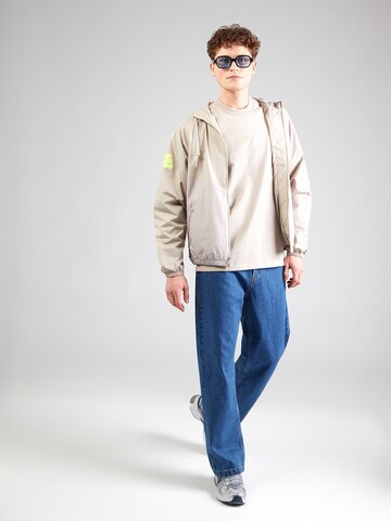 T-Shirt 'PREM ESS' Nike Sportswear en beige