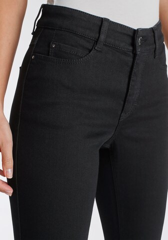 MAC Bootcut Jeans in Schwarz