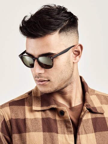 SINNER Sunglasses in Brown