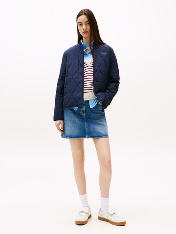 Tommy Jeans Преходно яке в синьо