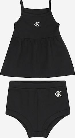 Set de la Calvin Klein Jeans pe negru: față