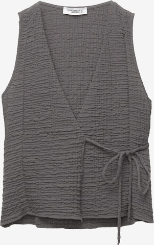 Pull&BearPrsluk - siva boja: prednji dio