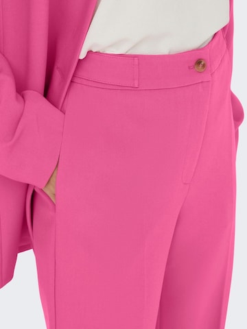 Regular Pantalon à plis ONLY en rose