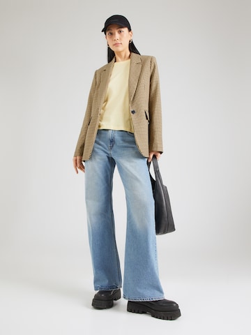 LEVI'S ® Shirt 'Favorite Cotton Tee' in Yellow