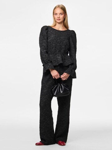 PIECES Wide Leg Bukser 'PCMOLLY' i sort