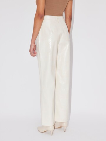 Regular Pantalon 'Ella' LeGer by Lena Gercke en blanc