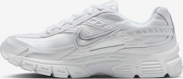 Sneaker bassa 'Initiator' di Nike Sportswear in bianco: frontale