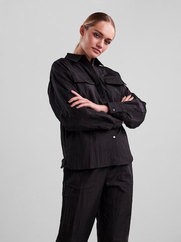 Camicia da donna di PIECES in nero: frontale