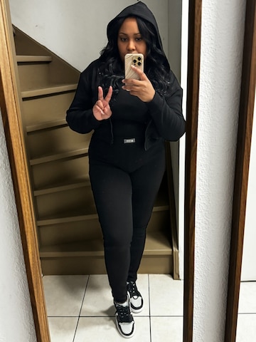 Mowi Fit Trainingspak 'Hoodie Legging Set' in Zwart