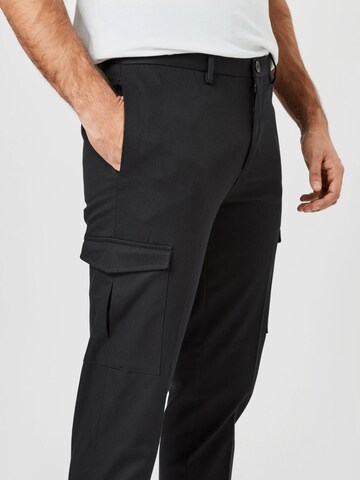 BURTON MENSWEAR LONDON - Slimfit Calças cargo em preto