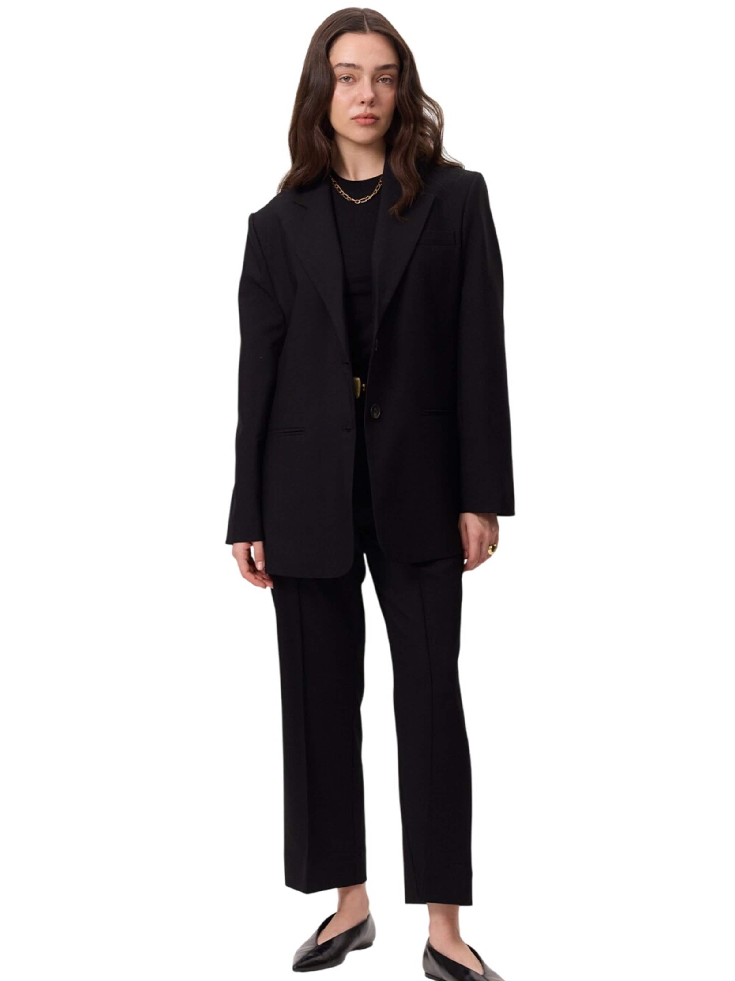 MANUKA Regular Trousers in Black