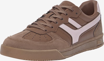 Pull&BearNiske tenisice - smeđa boja: prednji dio
