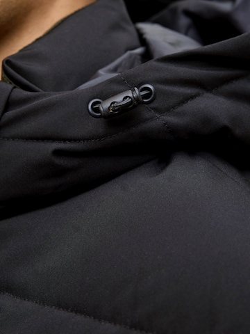 Geacă de iarnă 'JJEOWEN' de la JACK & JONES pe verde