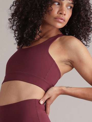 Hey Honey - Bustier Sujetador deportivo 'Criss Cross' en rojo: frente