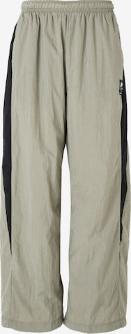 Loosefit Pantalon 'AIR' Nike Sportswear en vert : devant