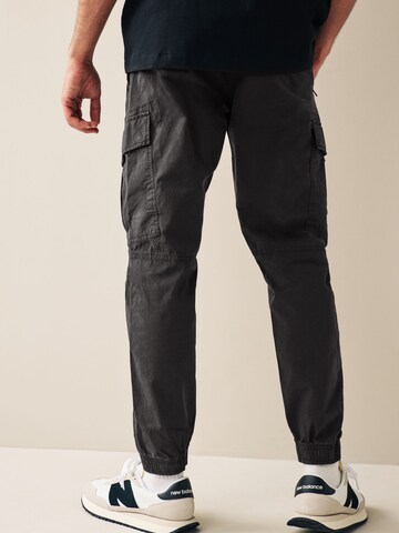 Next Tapered Cargobyxa i svart