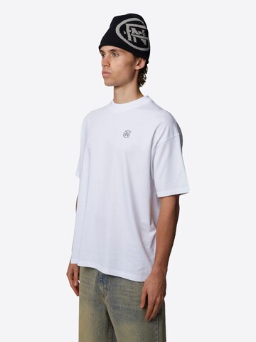 Good For Nothing Bluser & t-shirts 'Tee' i hvid