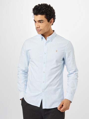 Coupe regular Chemise FARAH en bleu : devant