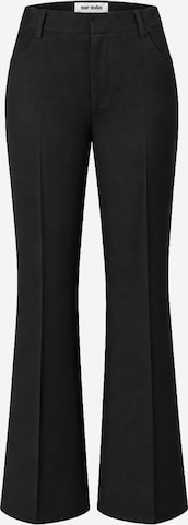 Pantaloni de la noar studios pe negru: față