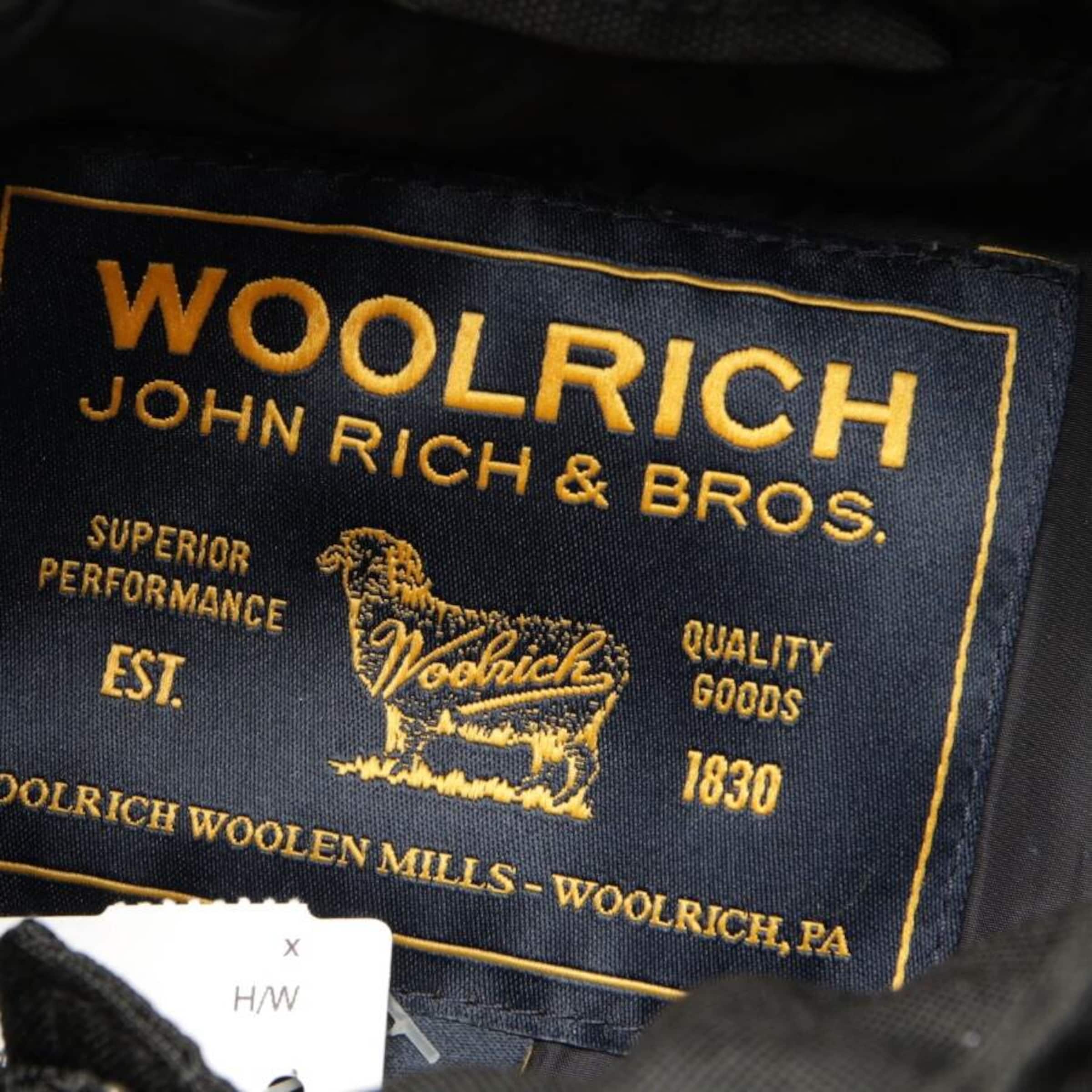 Woolrich Jacket & Coat in L in Black