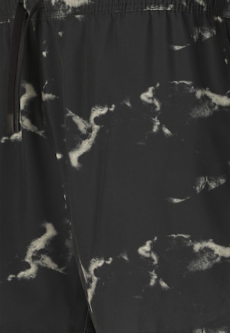 Virtus Regular Shorts 'Lavis' in Schwarz