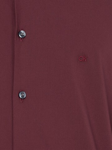 Calvin Klein Slim fit Business Shirt in Red